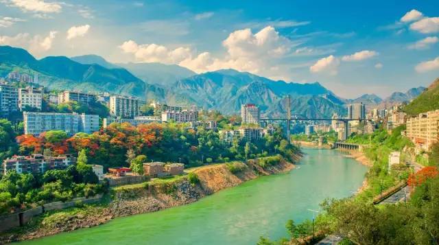 麻辣四川,一场麻辣人生的相伴之旅